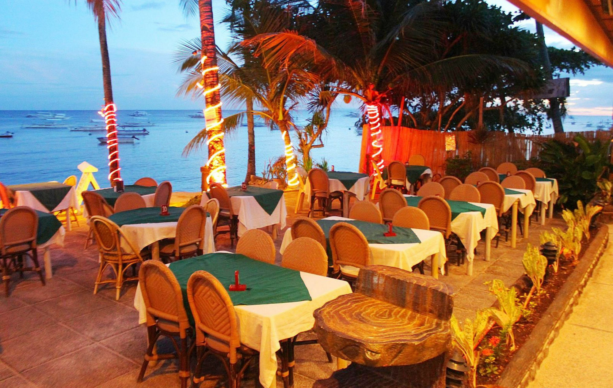 Lost Horizon Beach Dive Resort Bohol Eksteriør bilde